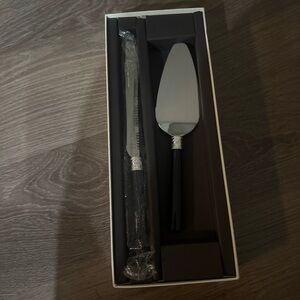 Vera Wang Silver and Black Cake Server Set